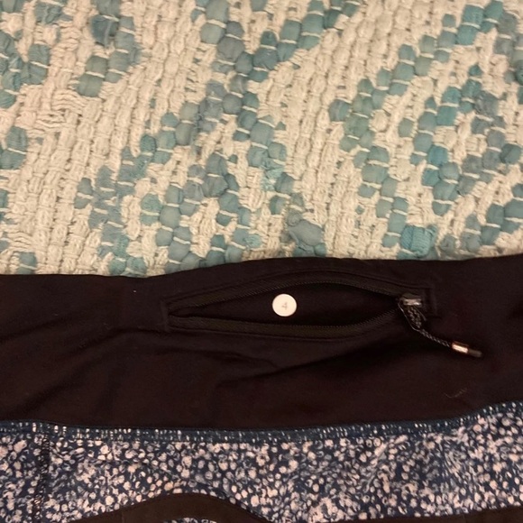 Lululemon shorts - Picture 3 of 4
